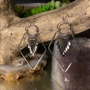 NWT Silver Color dangle earrings